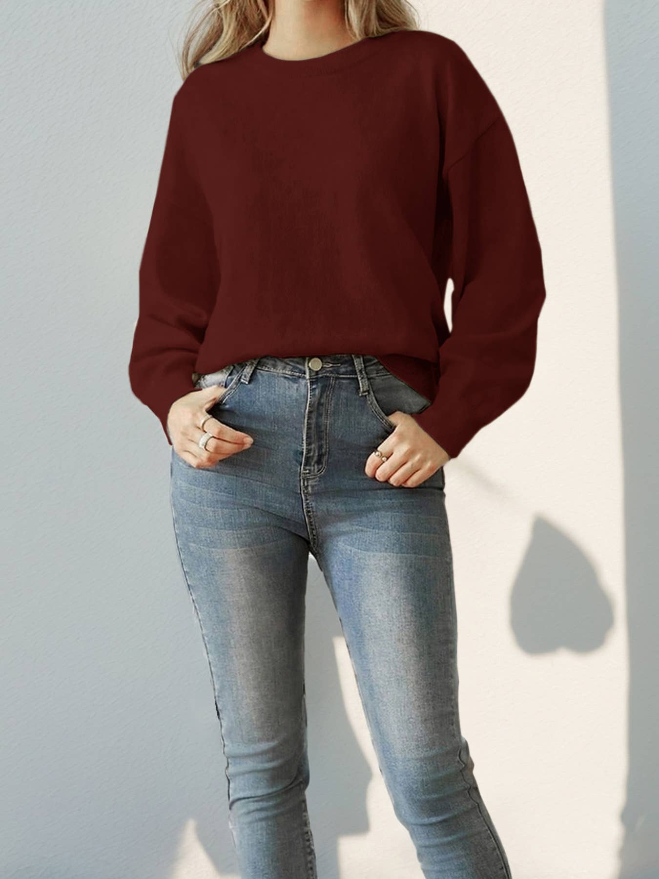 CREW-NECK LONG-SLEEVED SOLID COLOR SWEATER