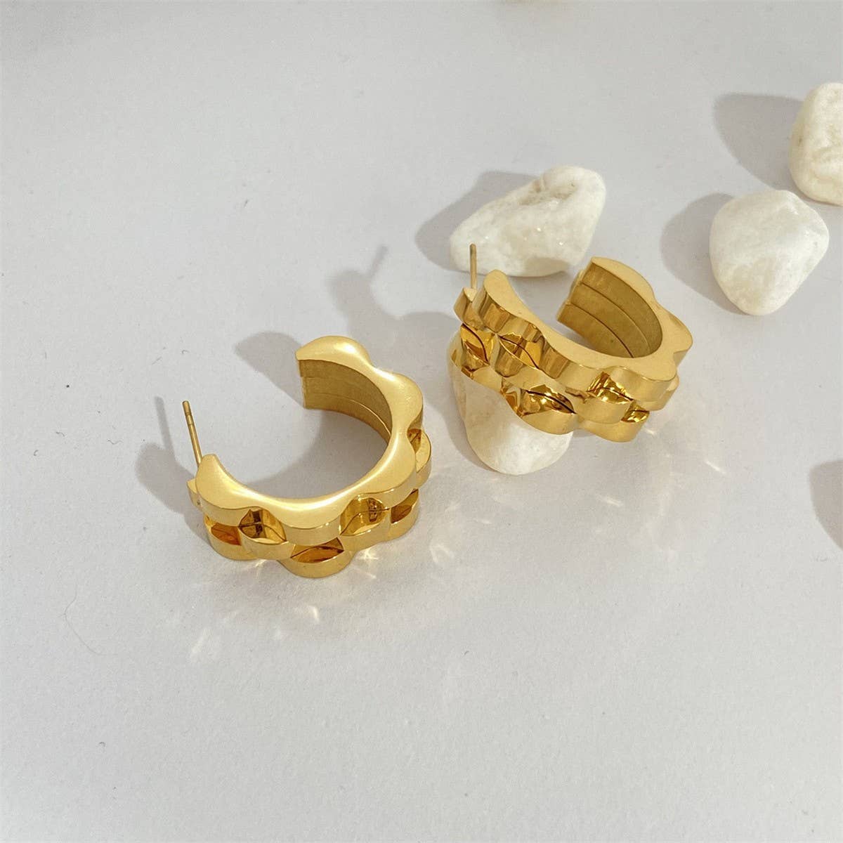 Simple hip-hop track stitching earrings_CWMM5720