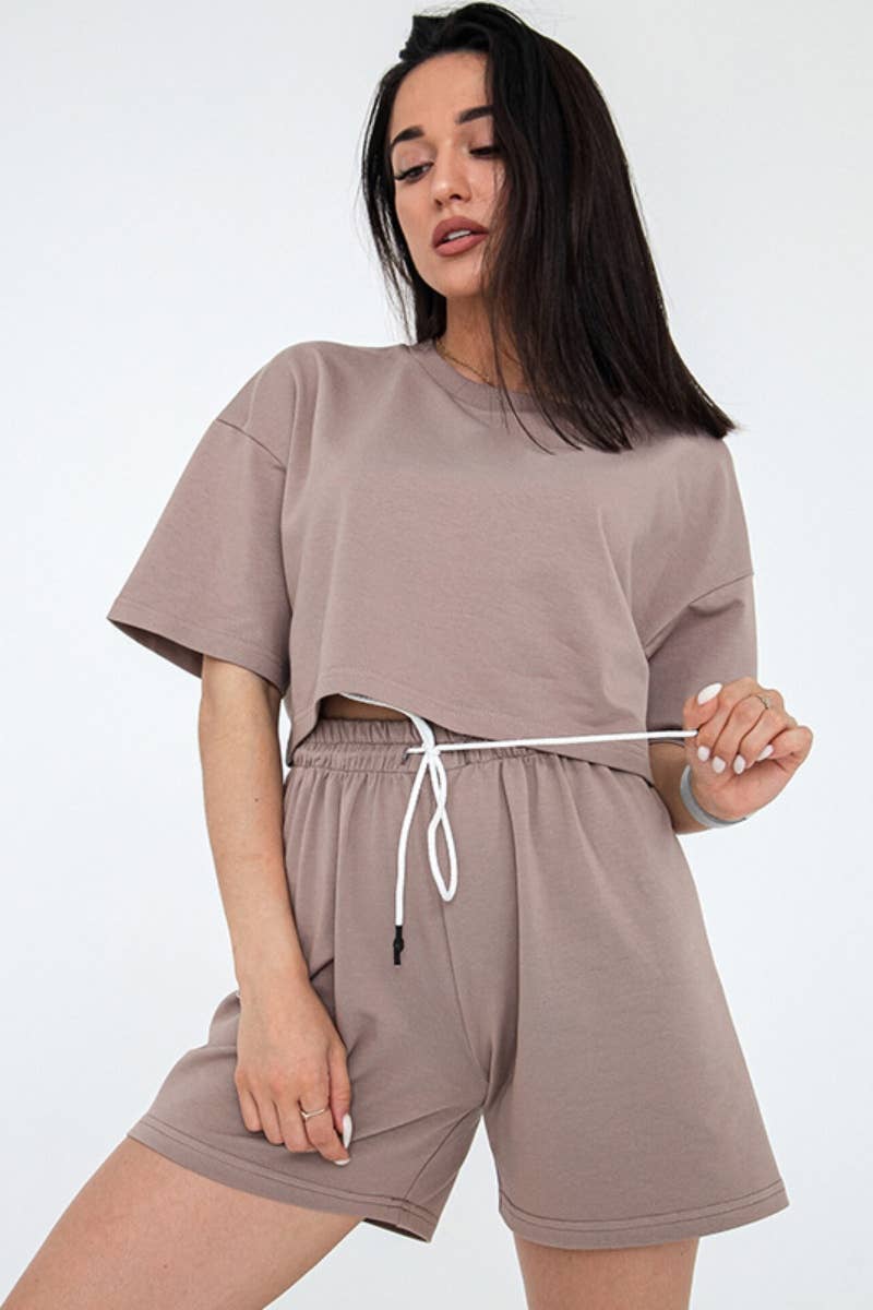 CWSS0528_CREW-NECK SHORT-SLEEVED TOP AND SHORTS SUIT