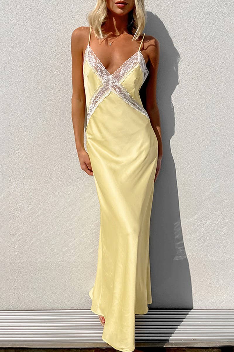 CWDMD951_SOLID COLOR V-NECK LACE SUSPENDER DRESS