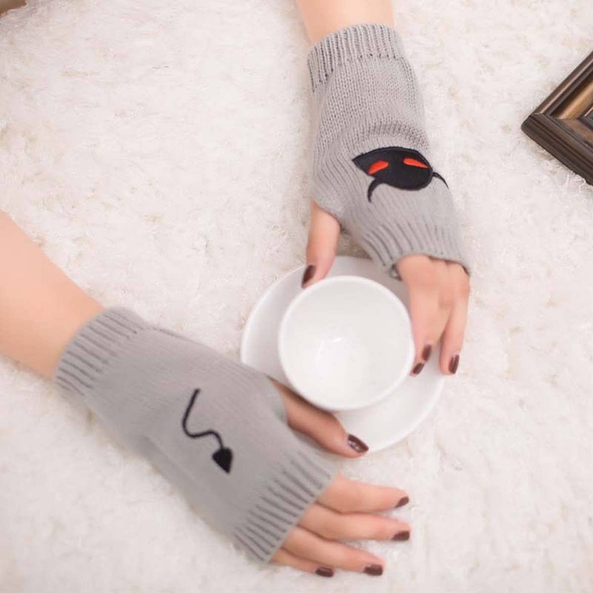 CWAG00532_HALLOWEEN EMBROIDERED FINGERLESS GLOVES