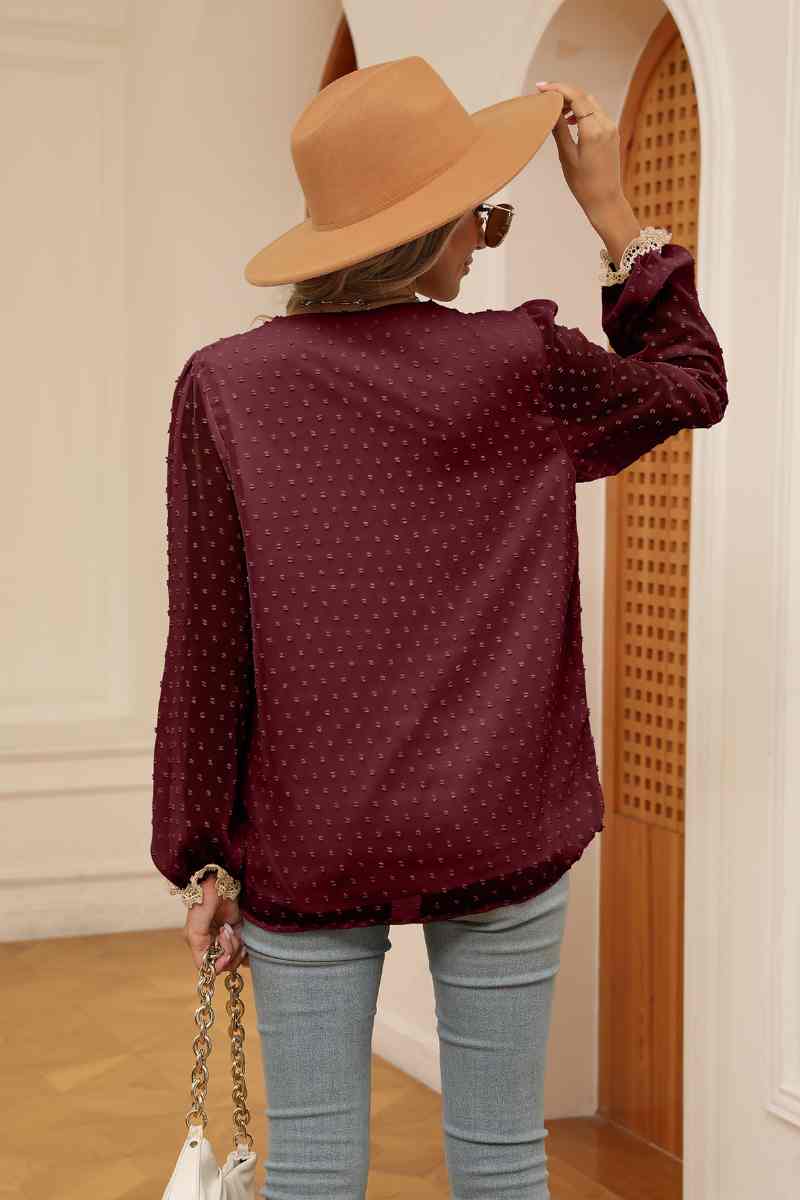 CWTBLL2831_FALL V-NECK LACE PATCHWORK LONG-SLEEVED TOP