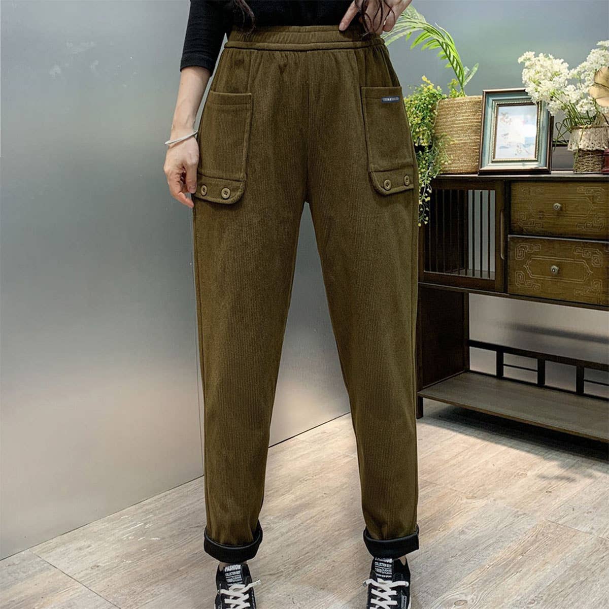 CORDUROY ELASTIC-WAISTED STRAIGHT TUBE PANTS