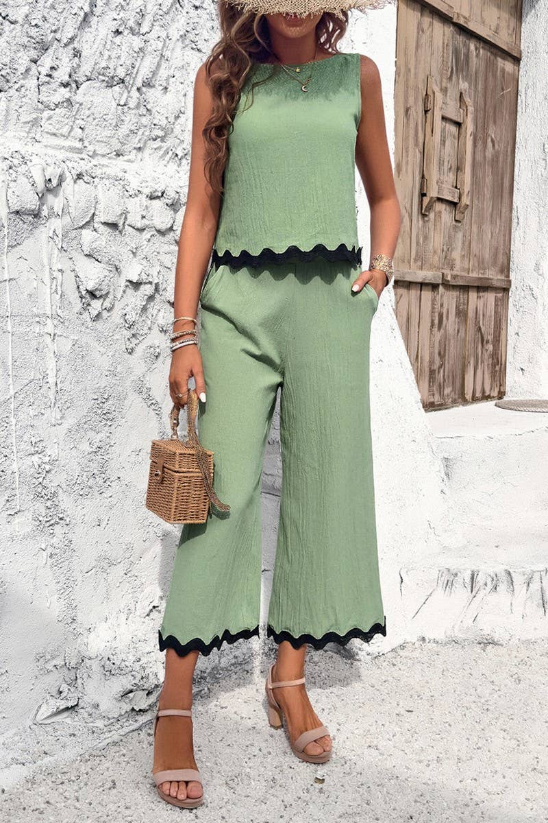 CWSTB0450_Round Neck Sleeveless Top Cropped pants Set