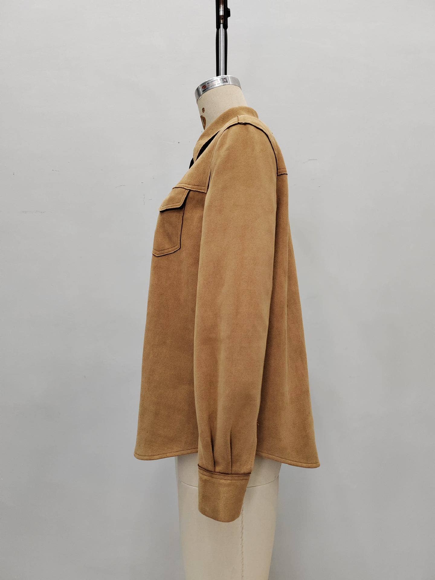 Casual and fashionable suede shirt