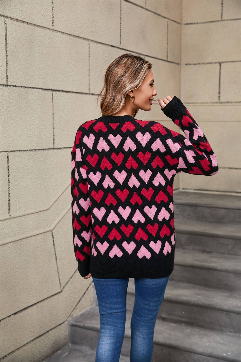 CREW-NECK PULLOVER SWEATER FOR VALENTINE'S DAY
