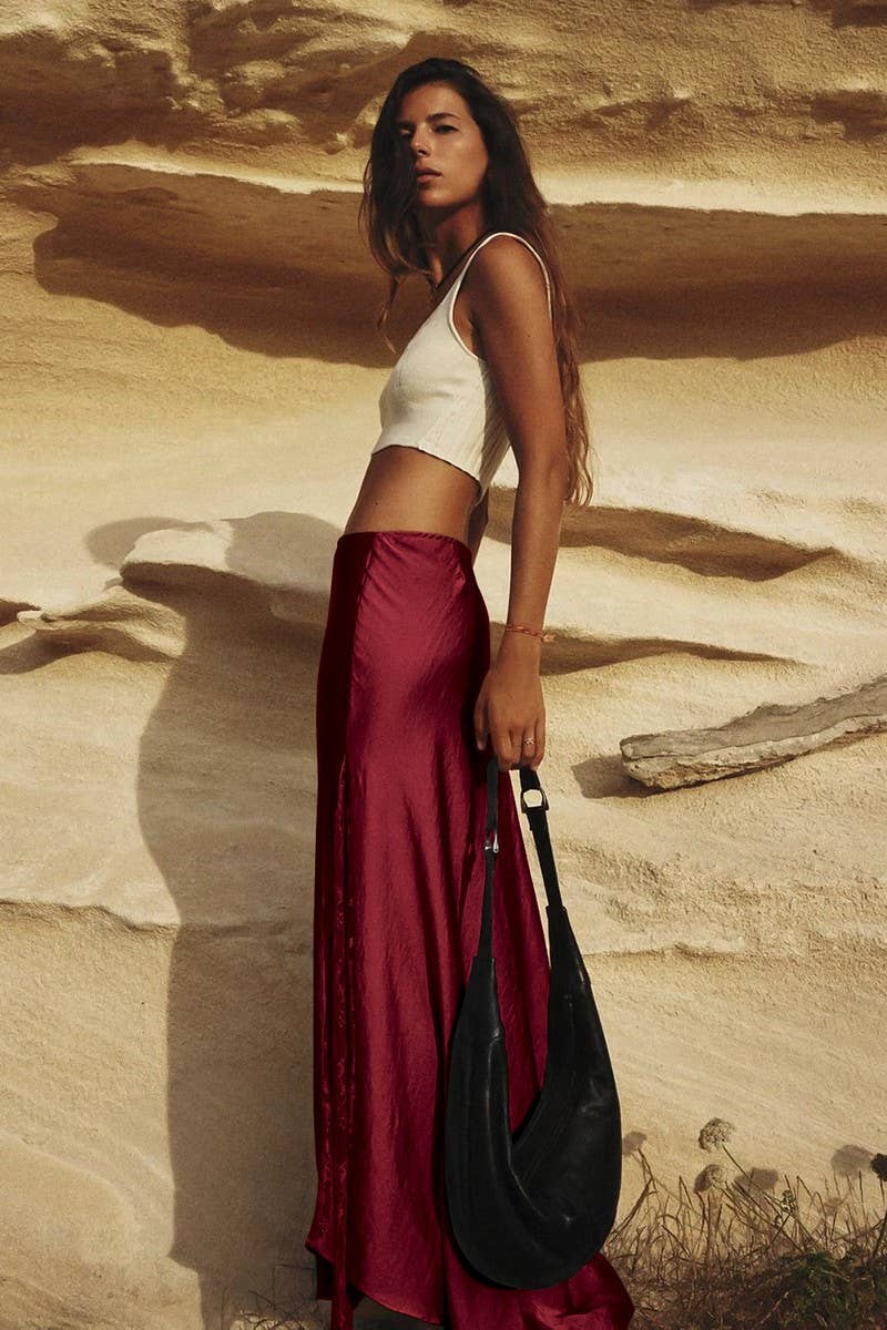 CWBLS0651_ELEGANT LACE PANEL A-LINE LONG SKIRT