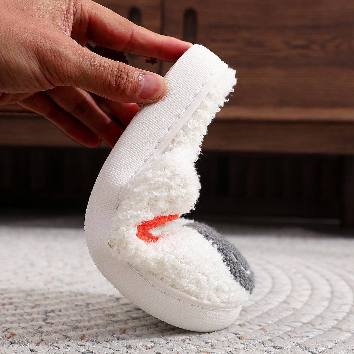 WINTER SMILING FACE PATTERN COTTON SLIPPERS