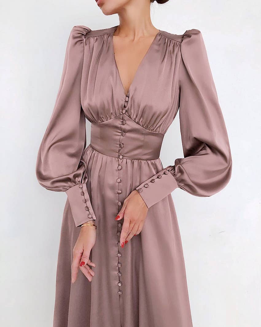 CWDMD4167_VINTAGE SATIN COURT DRESS WITH WAIST AND V-NECK