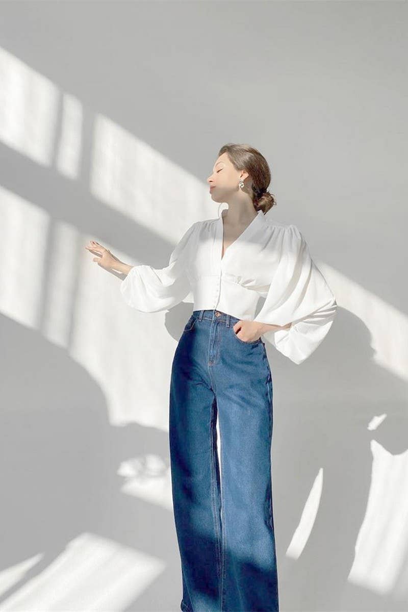 CWTBLL3355_V-NECK CROPPED NAVEL-BARING CHIFFON SHIRT TOP