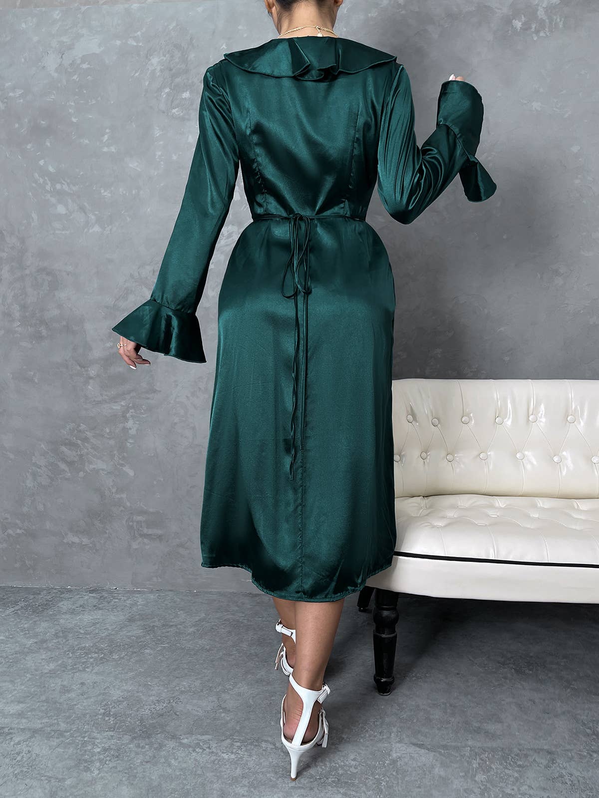 Elegant style lace V-neck petal-sleeve dress