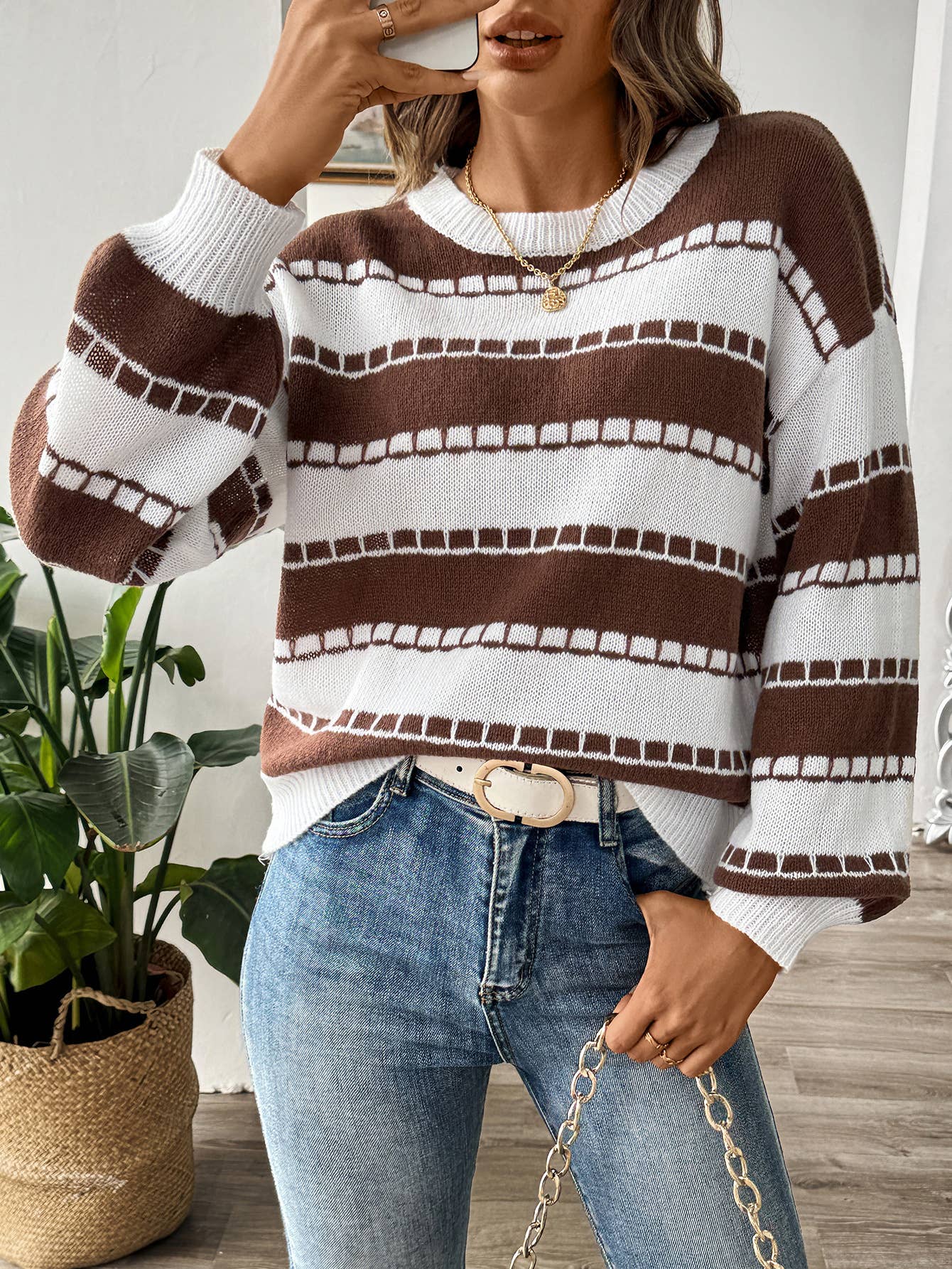 COLOR MATCHING STRIPED CASUAL PULLOVER SWEATER