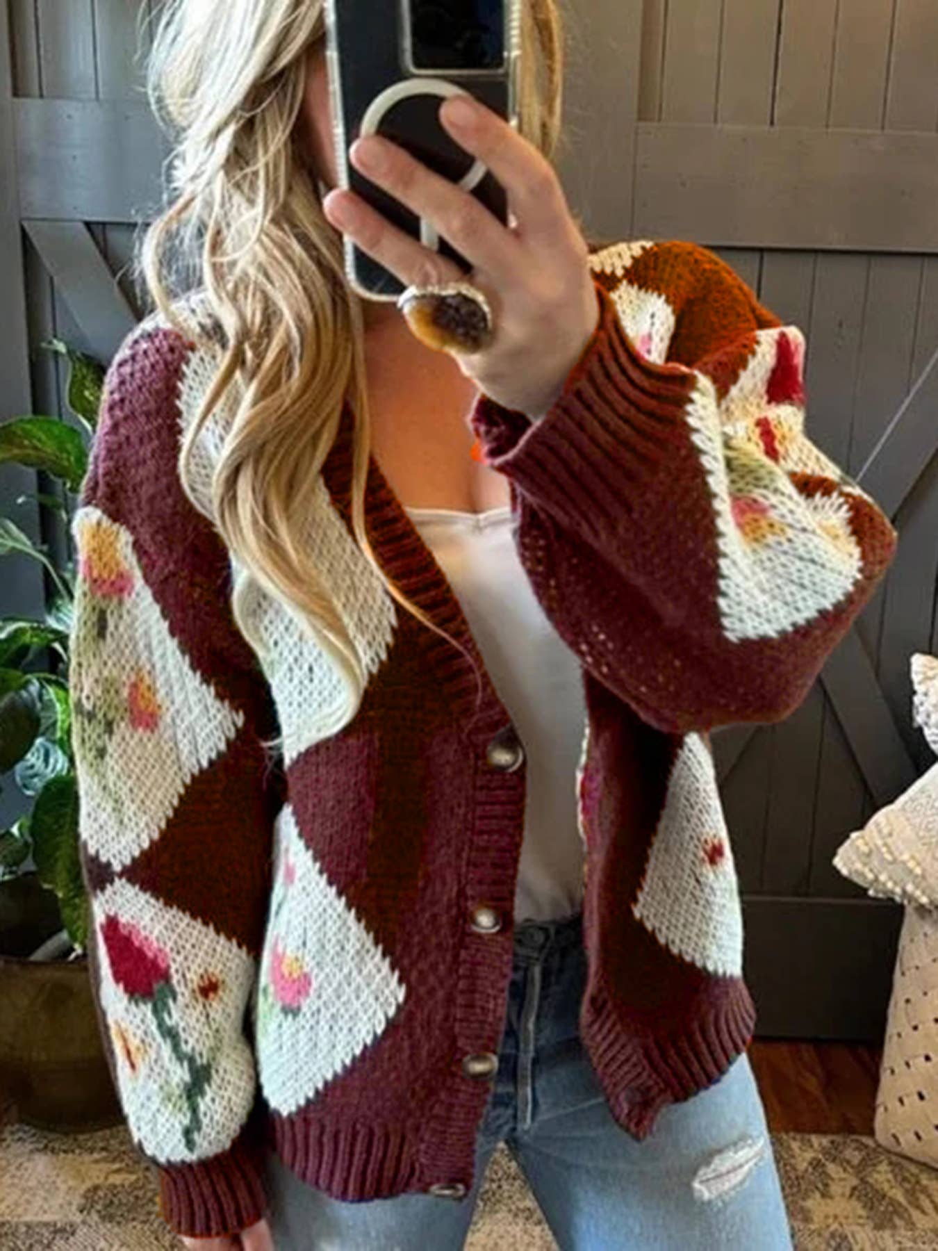 Color-blocking flower jacquard cardigan