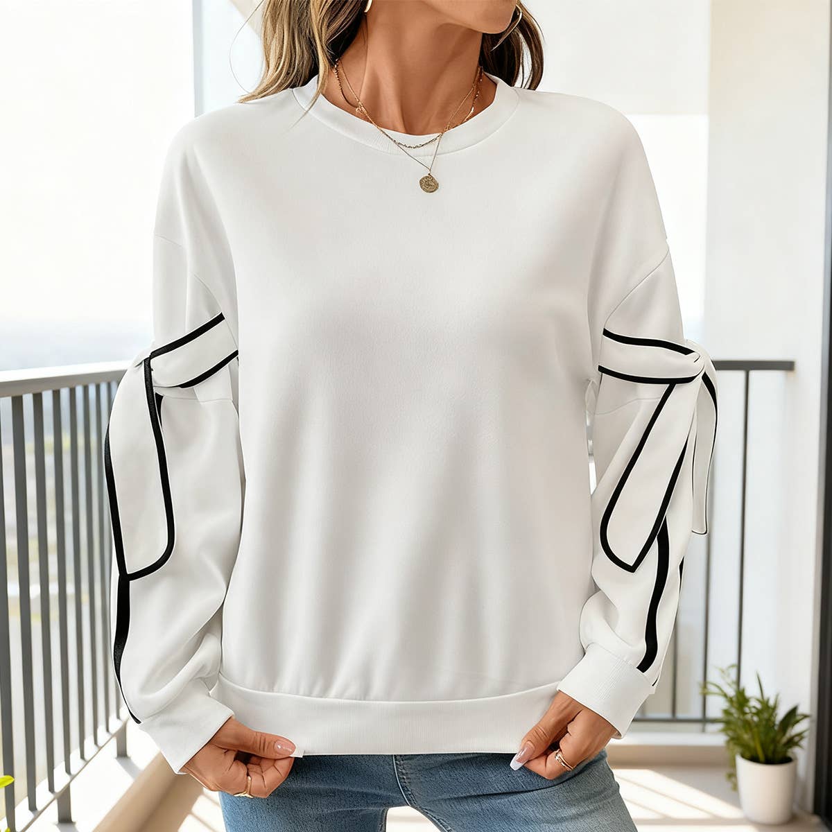 Color-blocking three-dimensional bow hoodie