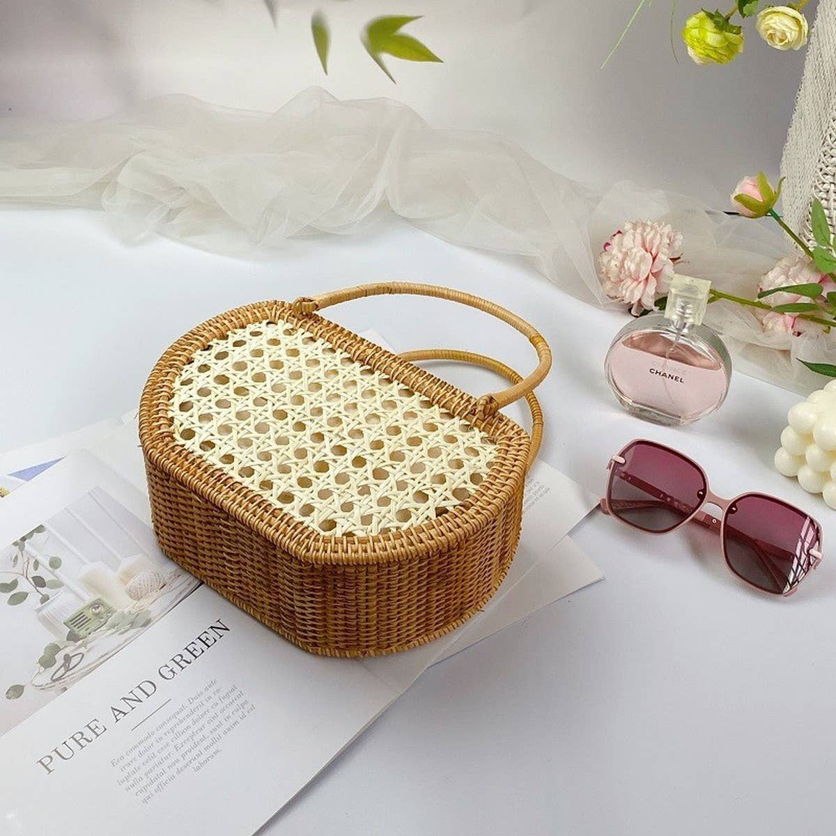 HANDMADE RATTAN BASKET SHELL STORAGE HANDBAG