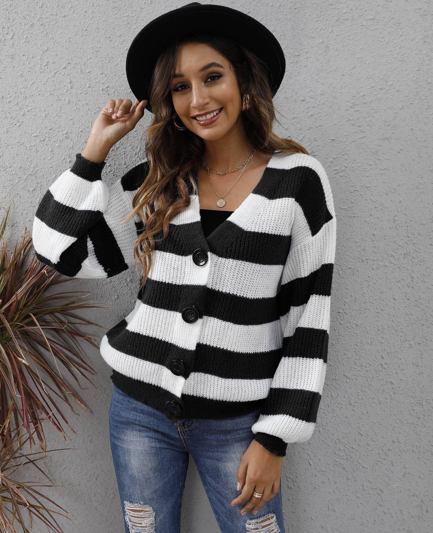 COLOR CONTRAST STRIPED BUTTON KNIT COAT