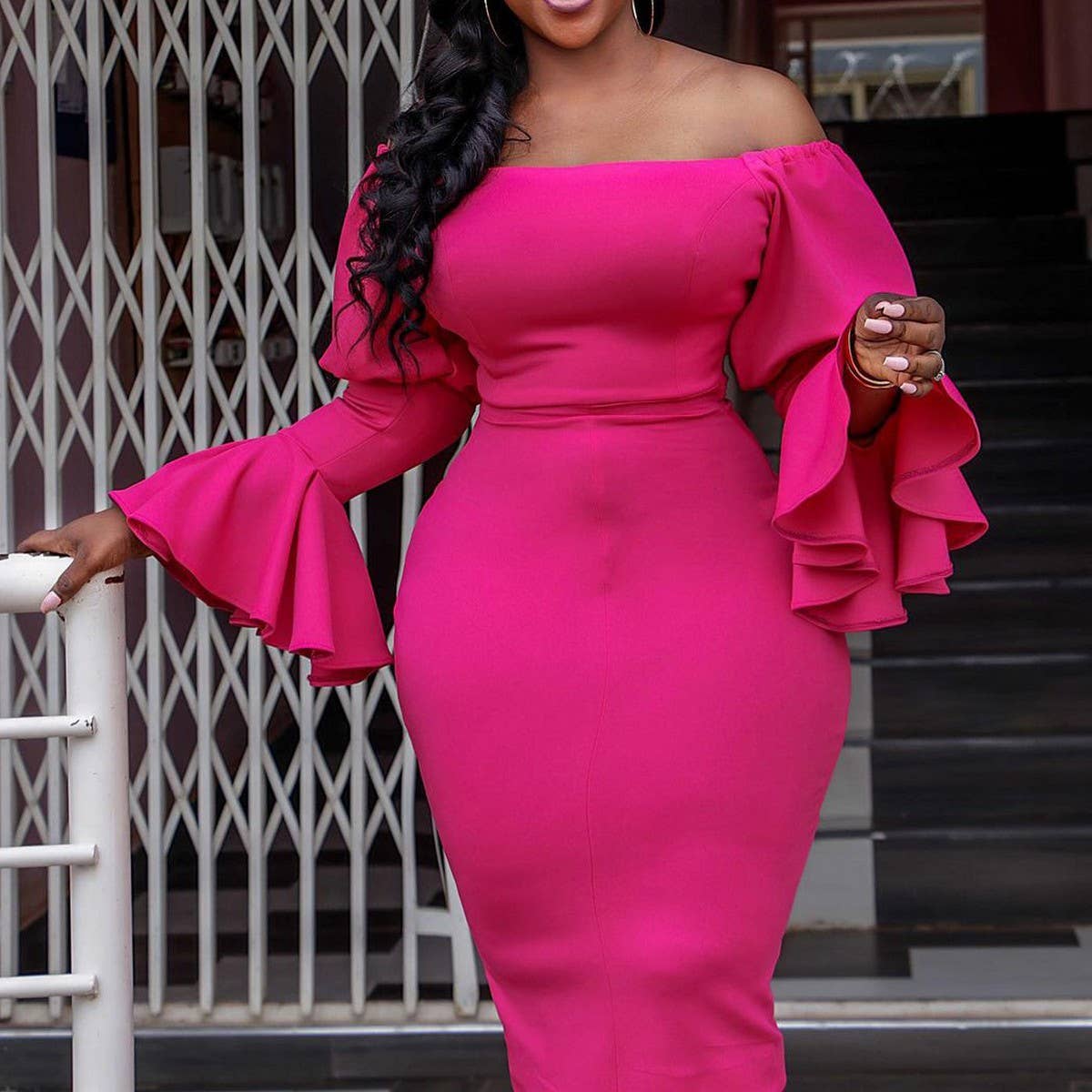 TRUMPET SLEEVE HIP-HUGGING TIGHT FASHION DRESS