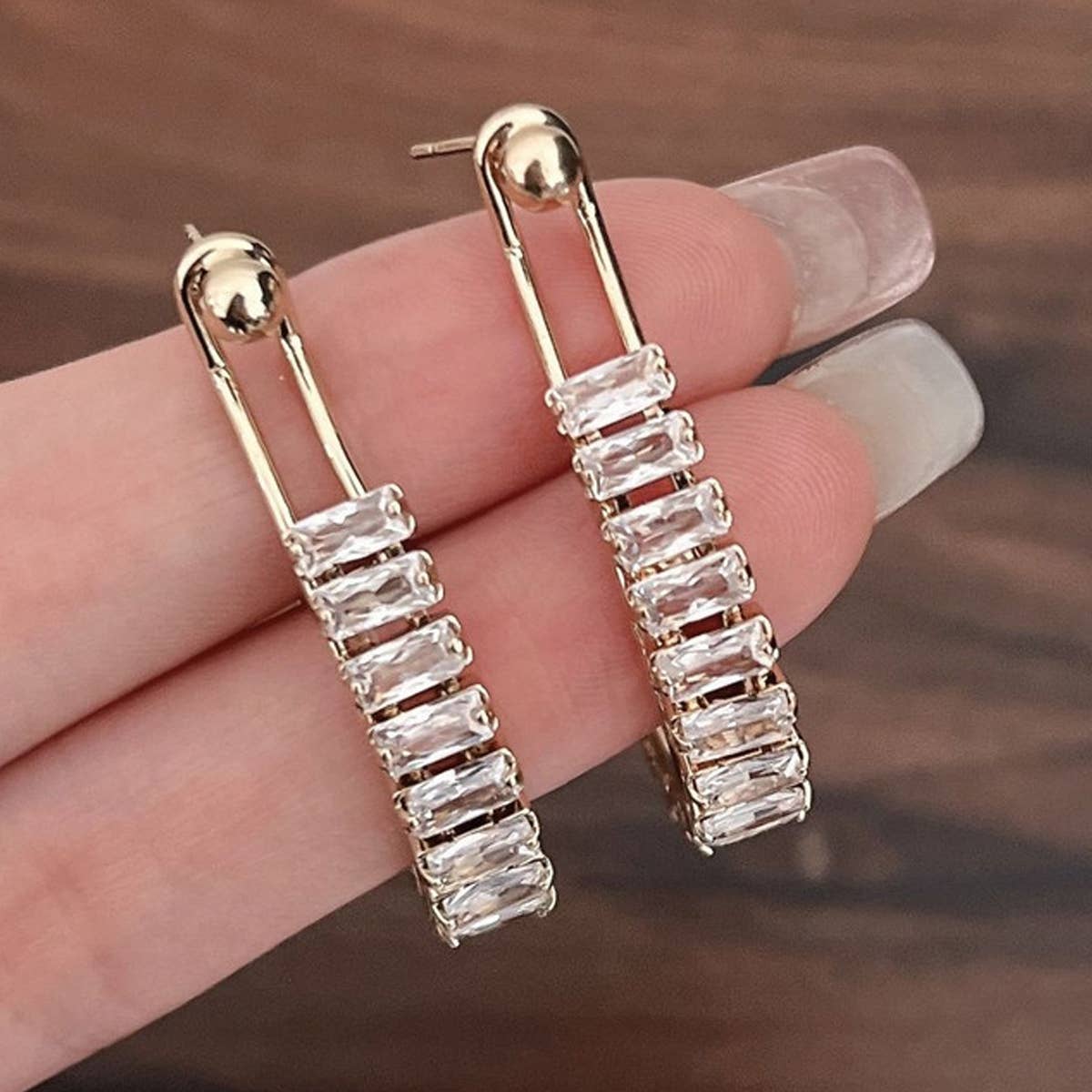 TRENDY HOLLOW HALF ROUND EARRINGS