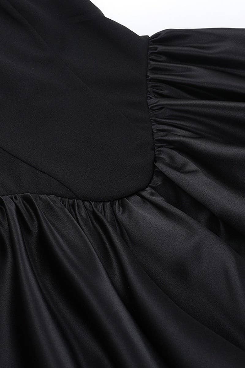 CWDHL0788_HALTER NECK BUBBLE HEM BODYCON MINI DRESS