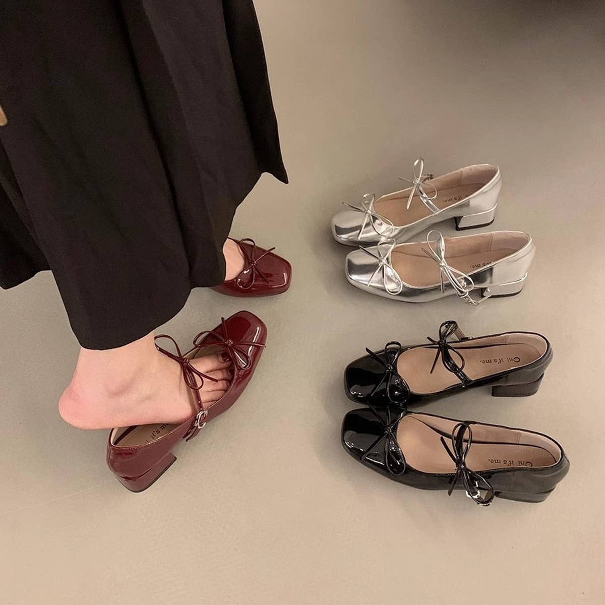 Red Bow Mary Jane Pumps with Chunky Heel_CWSHF0077