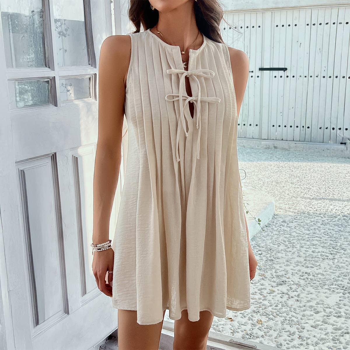 Casual lace-up pinched sleeveless short dress