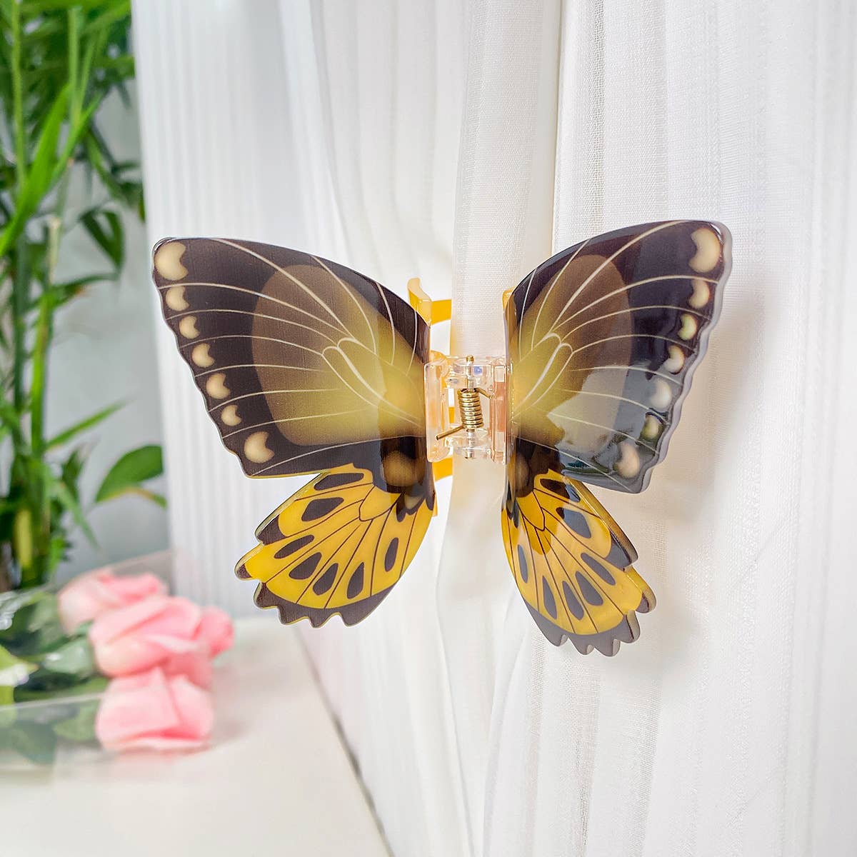 Hairpins with the simulated butterfly temperament