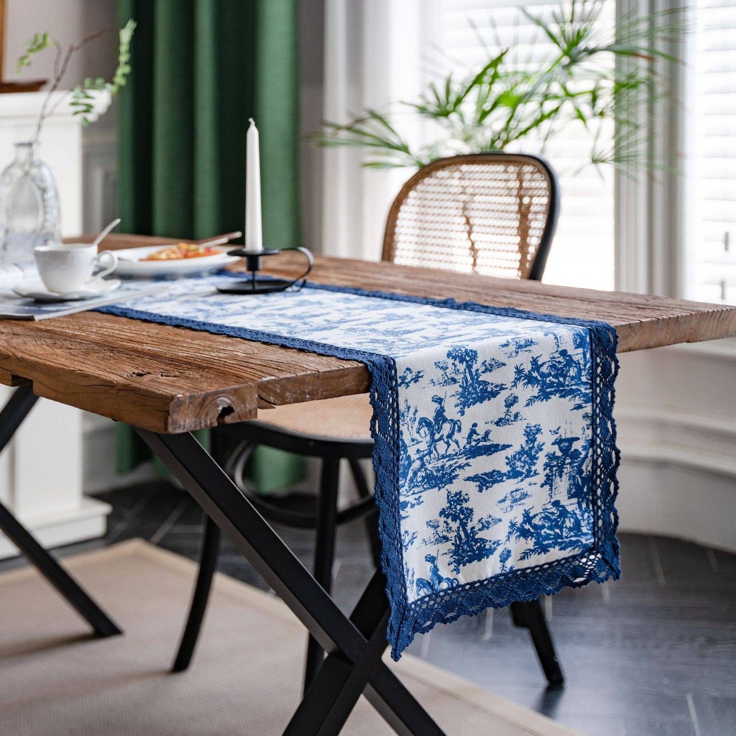 MULTI PATTERNED LACED DETAIL TABLE RUNNER