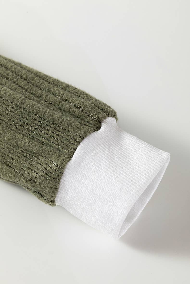 Color-blocked round-neck pullover knitted top