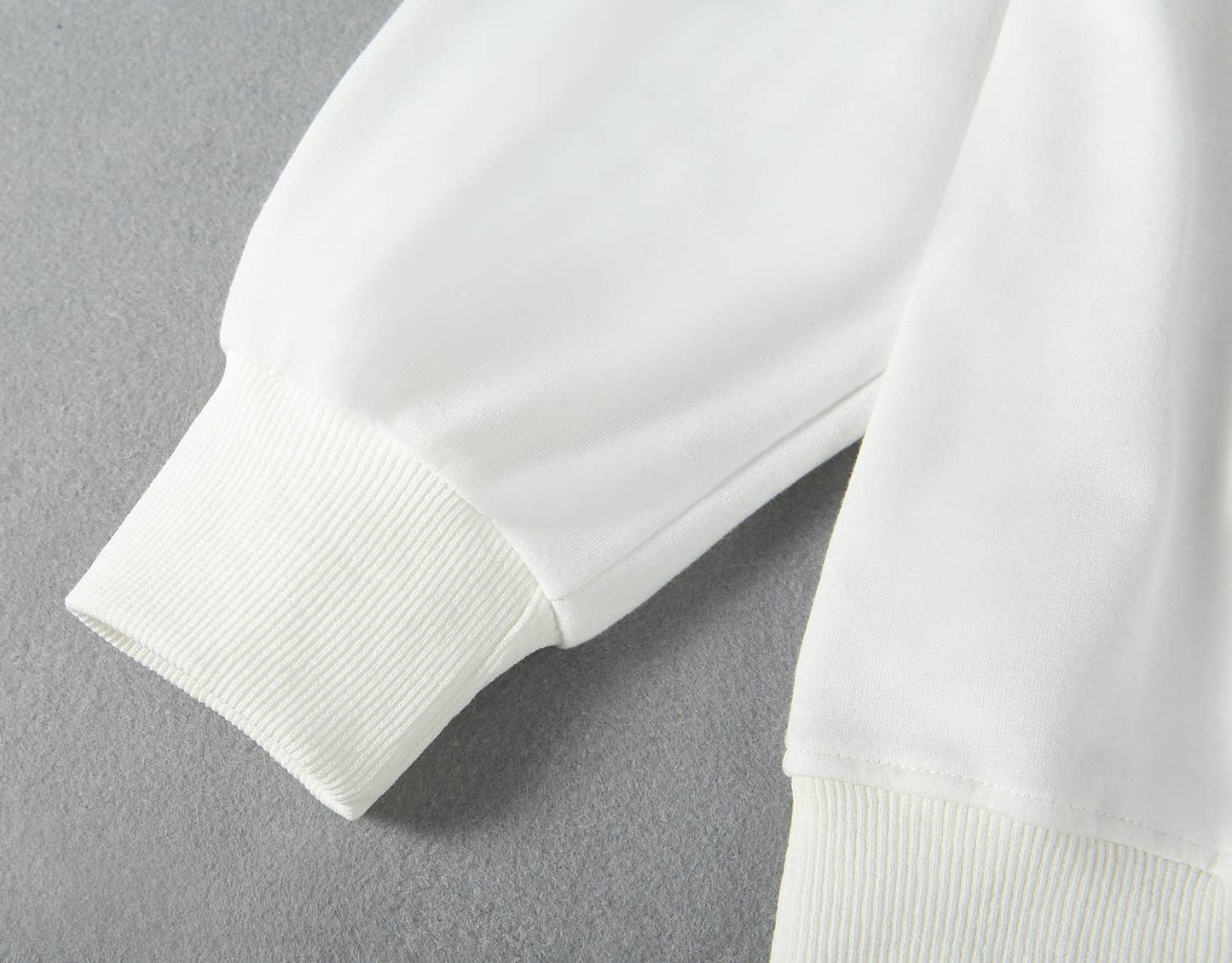 Basic round-neck printed sweatshirt