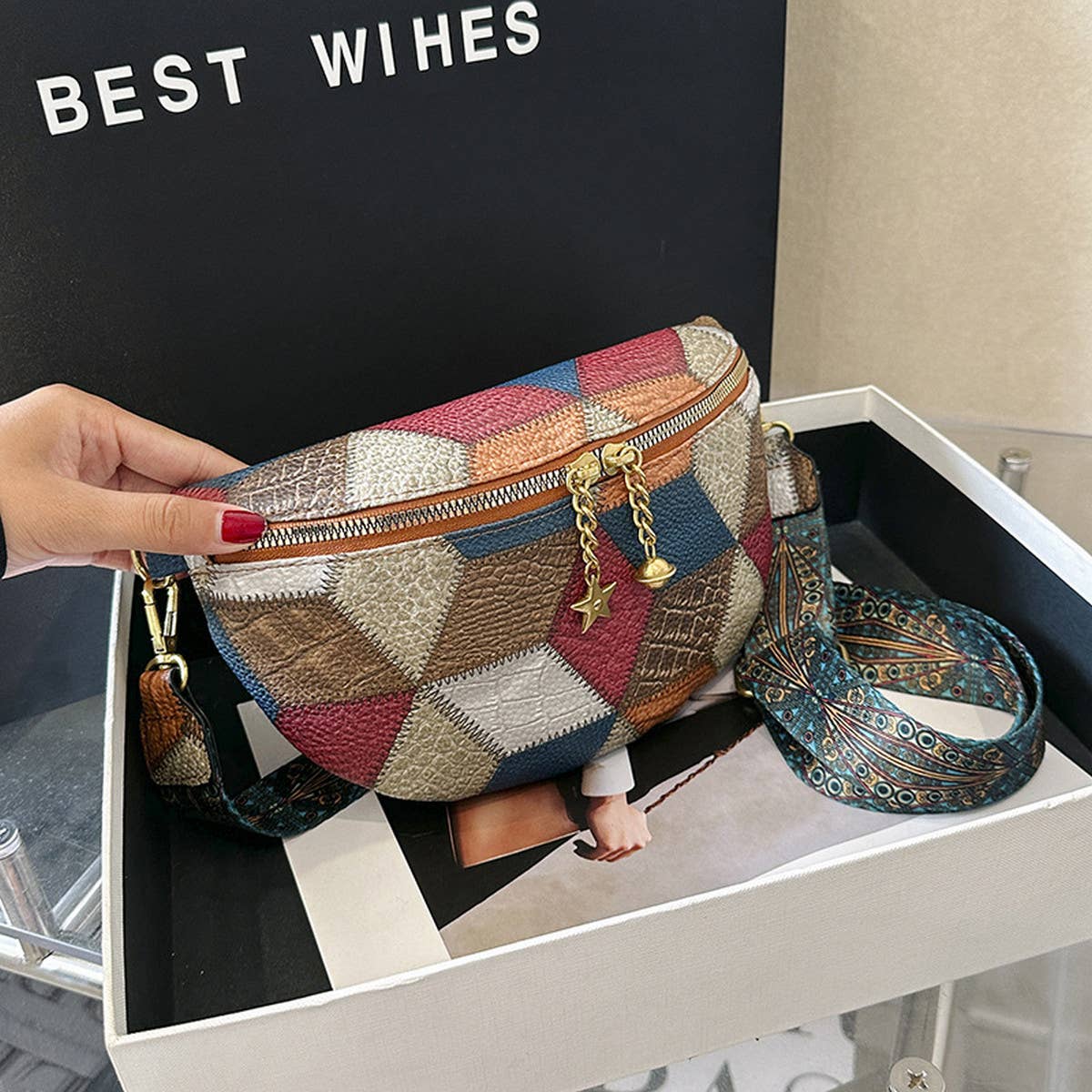 RETRO STITCHING CHEST BAG CROSSBODY BAG_CWAB2075