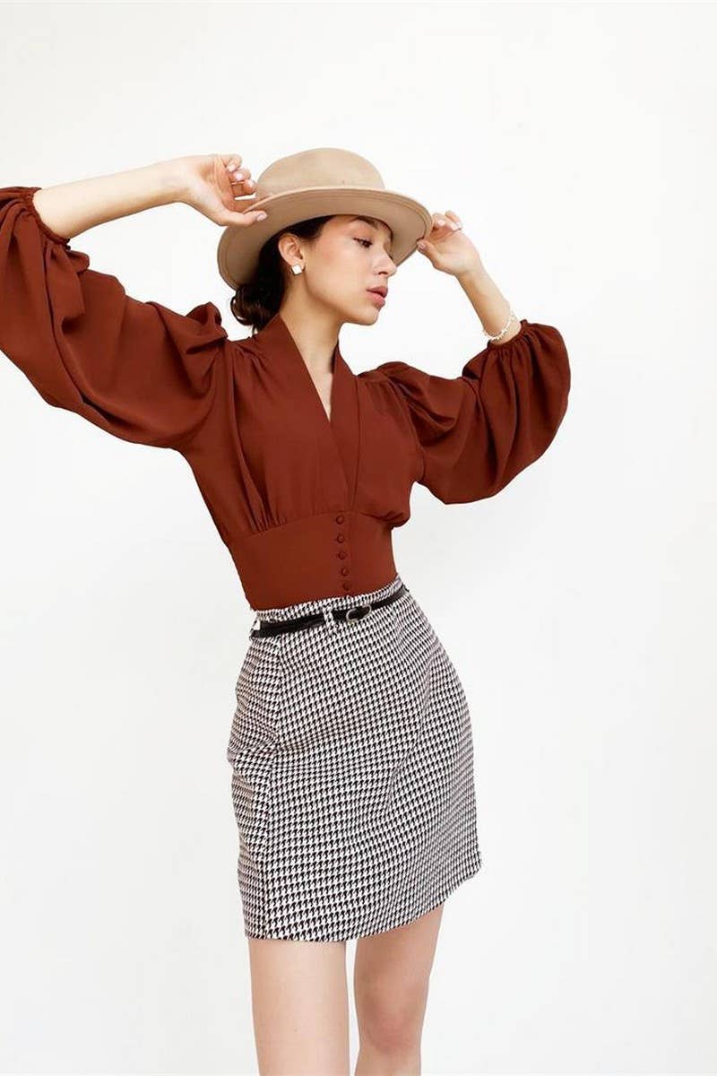 CWTBLL3355_V-NECK CROPPED NAVEL-BARING CHIFFON SHIRT TOP