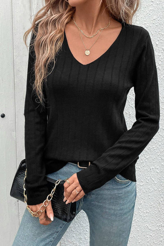 CWTBLL1241_BLACK KNITTED TOP WITH V-NECK