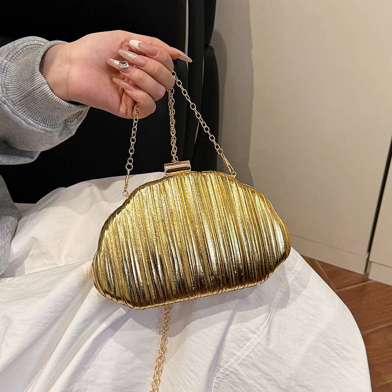 Fashionable and niche glossy single-shoulder bag