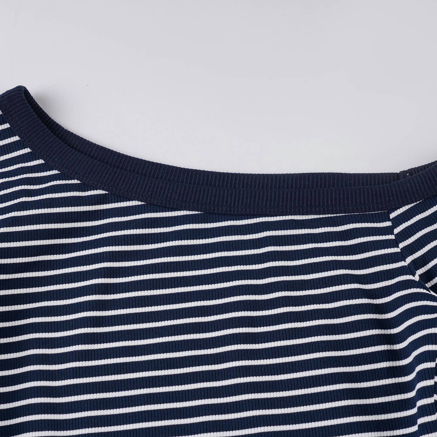 Color-blocking striped fitted long-sleeved Top