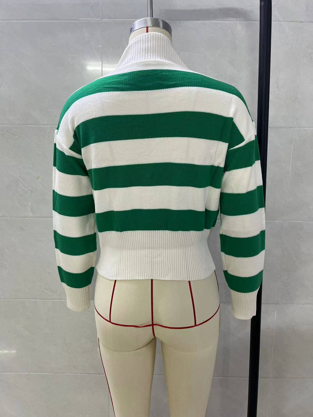 Contrasting color stripes loose knitted cardigan