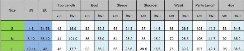 A form-fitting square-neck knitted casual suit