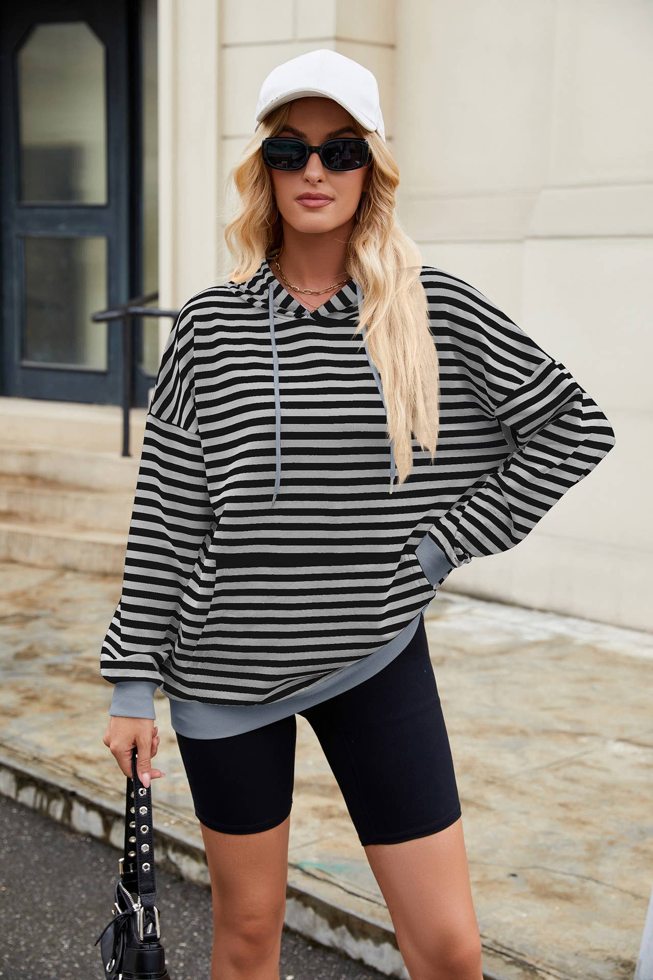 Contrasting colors Striped hooded sweatshirt