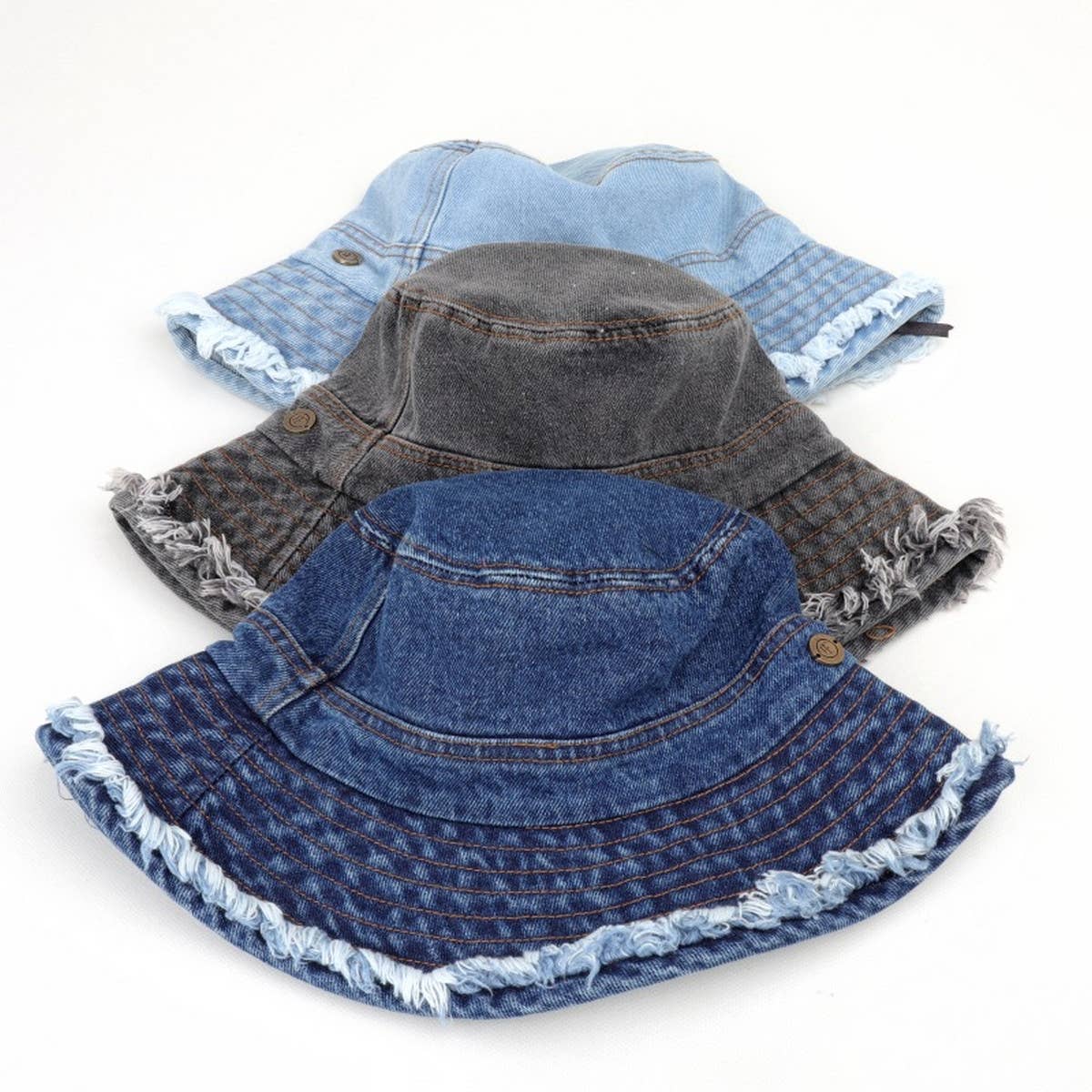 VERSATILE WASHED DISTRESSED DENIM BUCKET HAT_CWAH1539