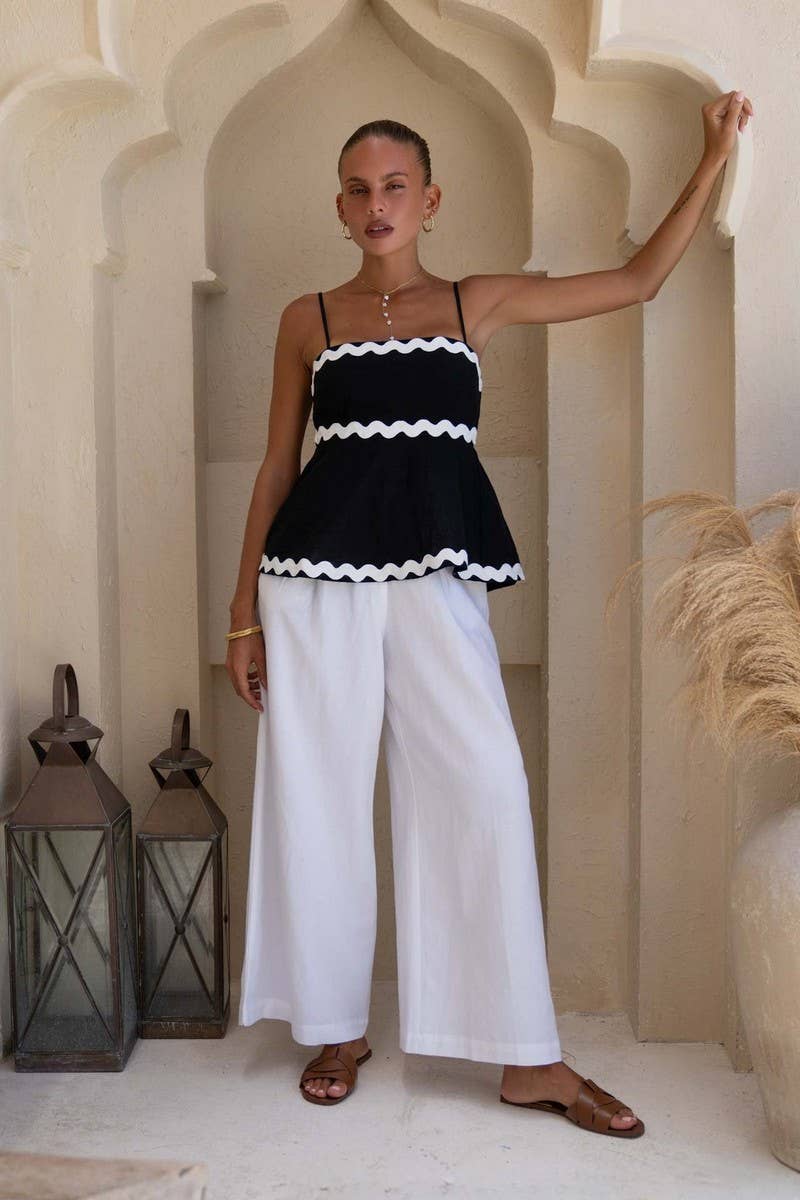 CWTTK1146_SOLID LACE TRIM STRAPLESS FLOWY CAMI TOP