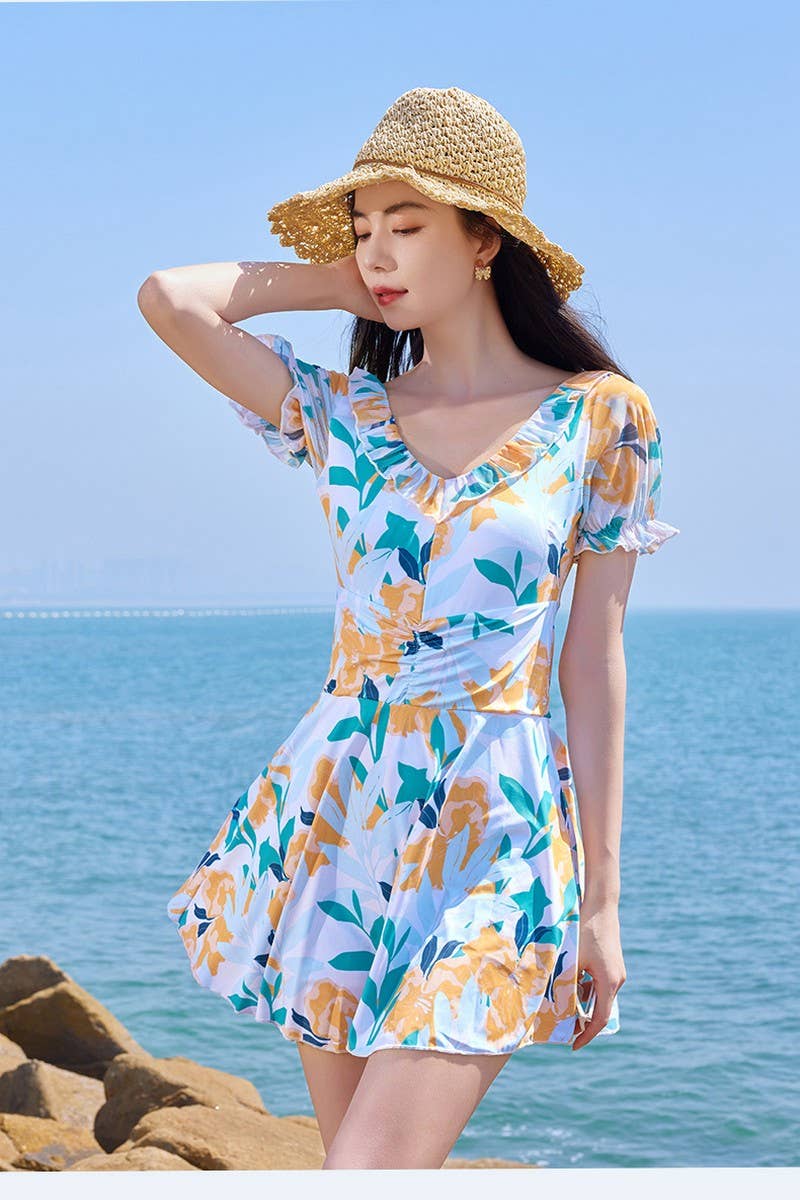 CWMW0868_V-NECK PRINTED SHORT-SLEEVED ONE-PIECE SWIMSUIT