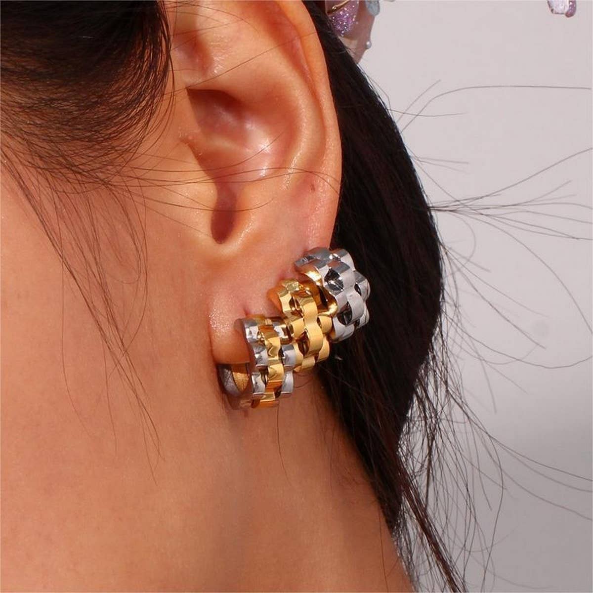 Stainless steel hip-hop track stitching earrings_CWMM5731