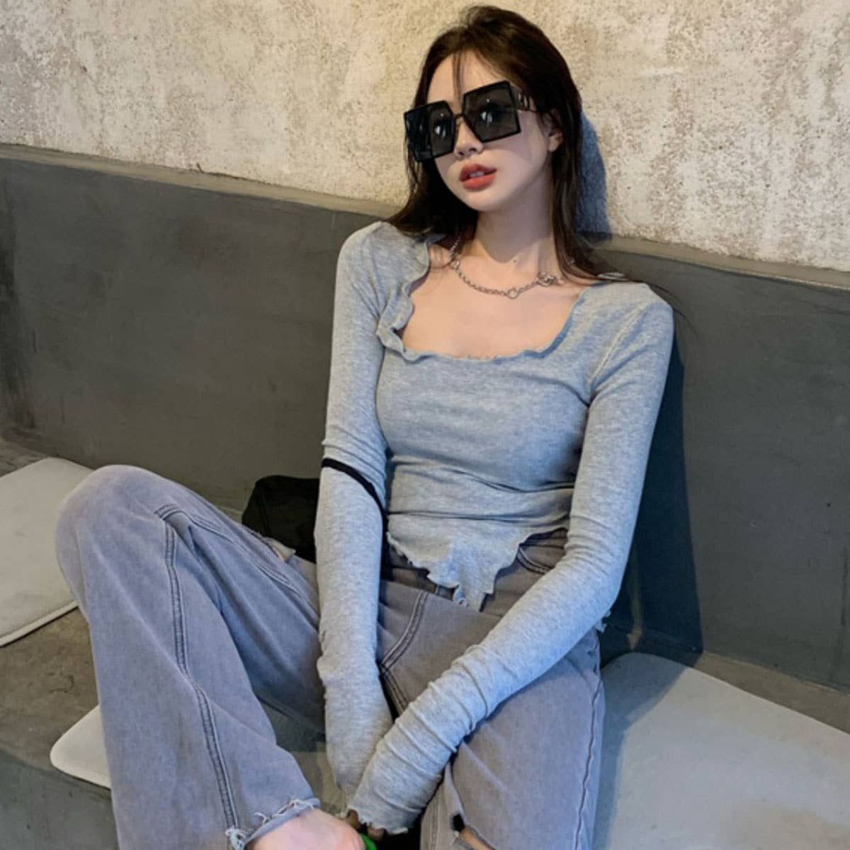 Black ear-trimmed tight-knit T-shirt