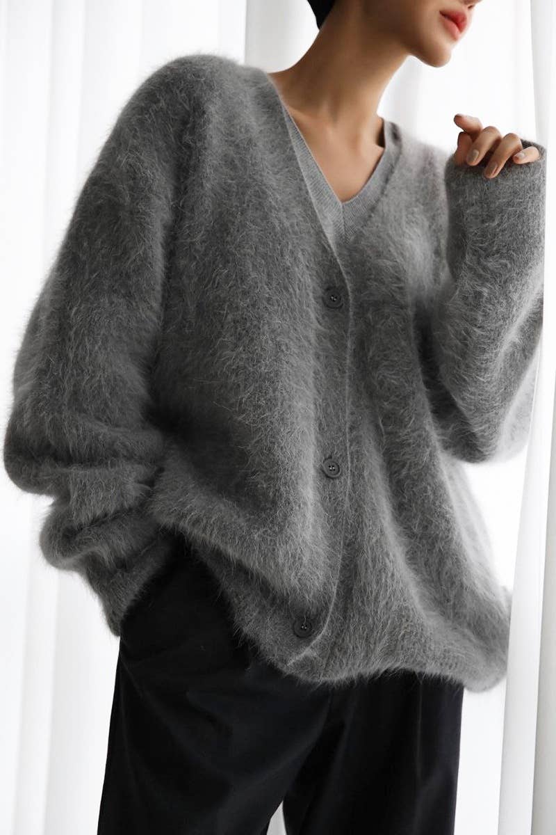 CWOCAL1100_KNITTED MINK LONG-SLEEVED V-NECK CARDIGAN