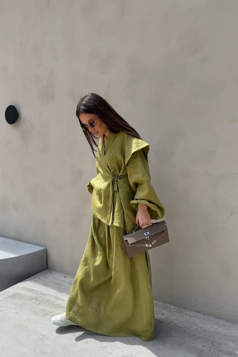 CWSTB00386_LACE-UP SHIRT HIGH-WAISTED SKIRT CASUAL SUIT