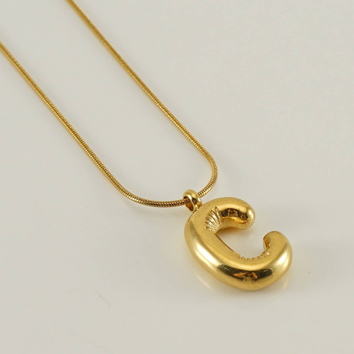 BALLOON STYLE 18K GOLD LETTER PENDANT NECKLACE_CWAJE0691
