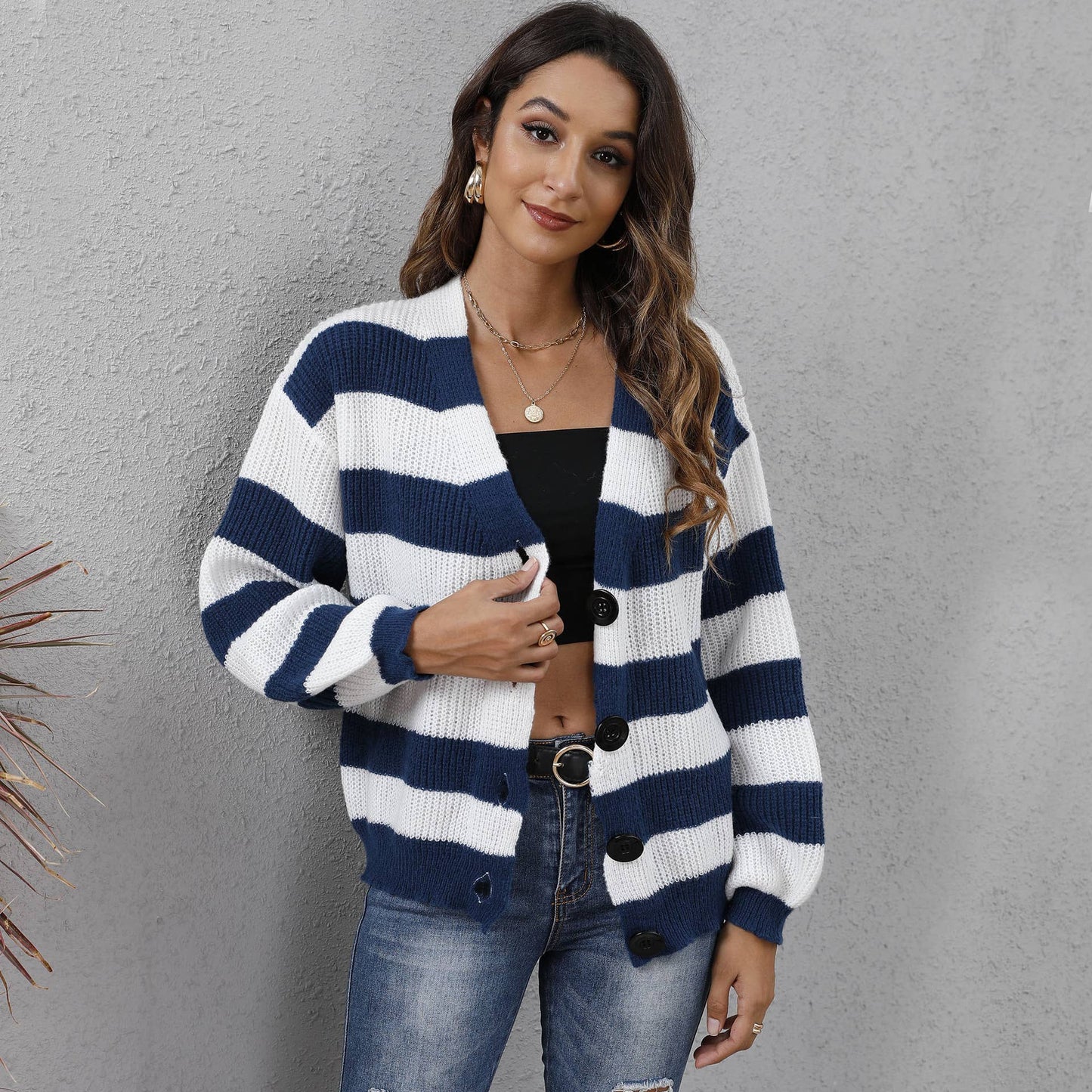 Color contrast stripe stitched cardigan