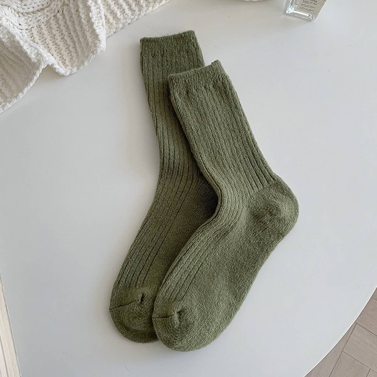 WARM AND CUTE POLKA DOT HOME SLEEPING SOCKS
