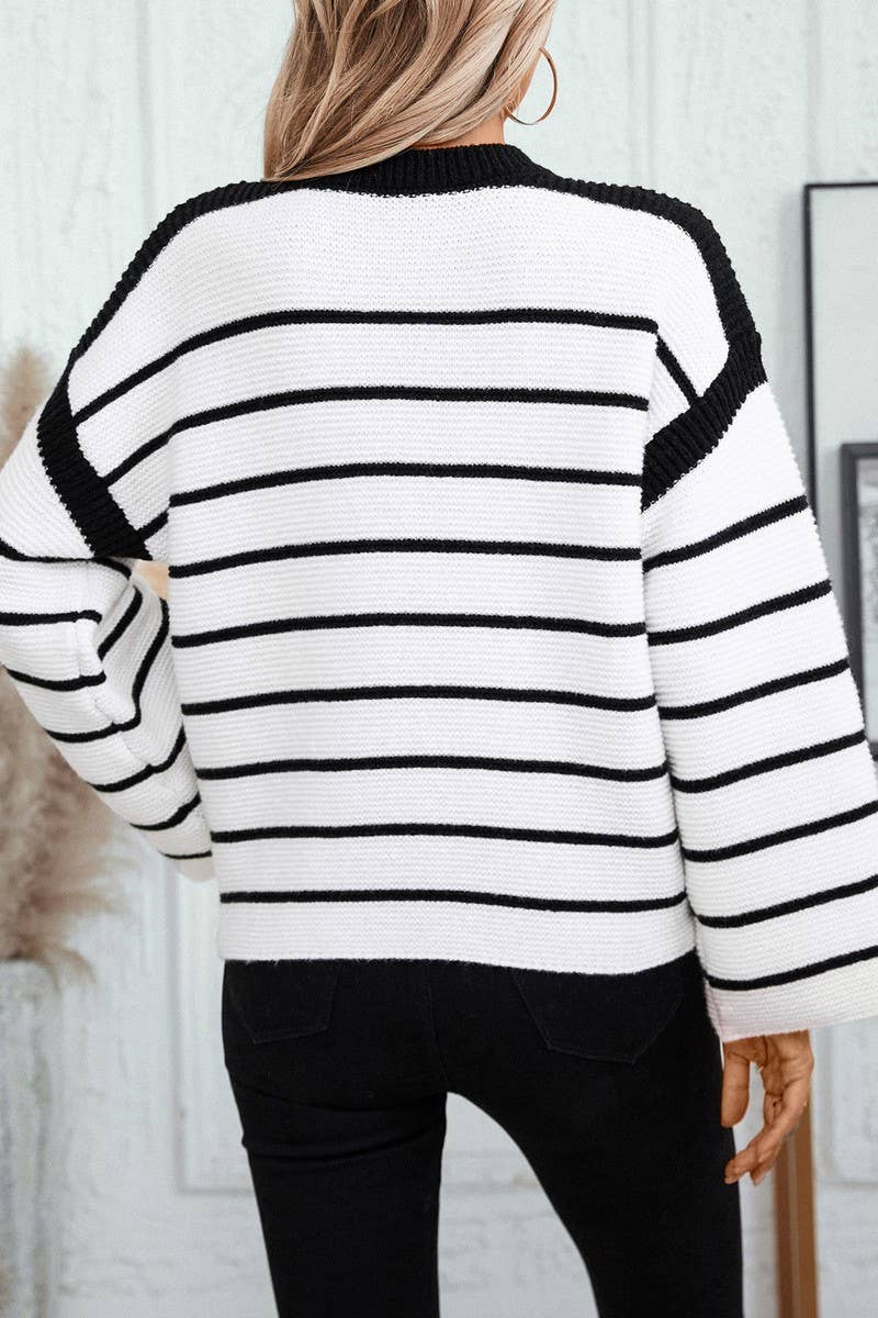 CWOSWL2913_BLACK AND WHITE STRIPED PULLOVER SWEATER