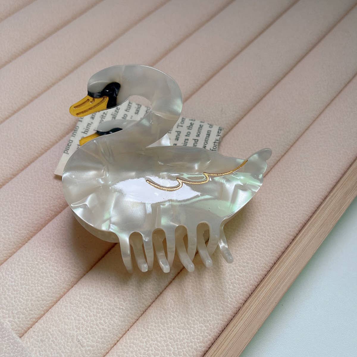 ANIMAL COLORFUL PARROT BIRD HAIR CLIP_CWAHA1336