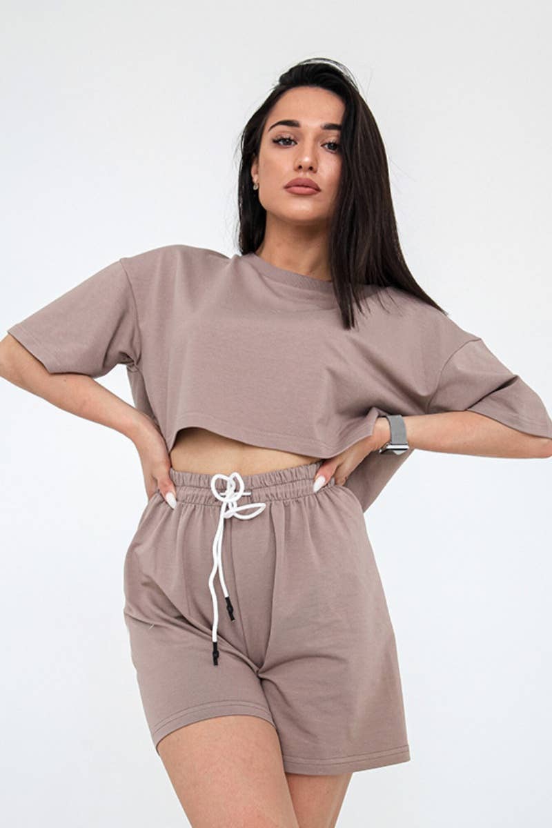 CWSS0528_CREW-NECK SHORT-SLEEVED TOP AND SHORTS SUIT